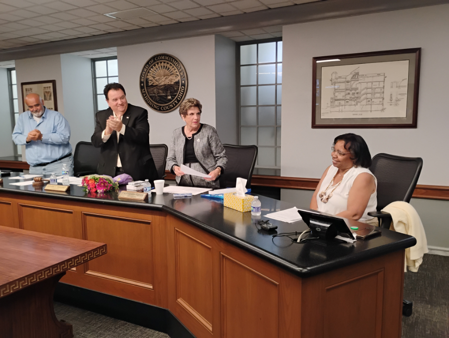 Tillis bids farewell | News, Sports, Jobs - The Vindicator